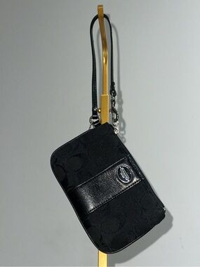 Coach Black Signature Canvas Wristlet pre-LOVED